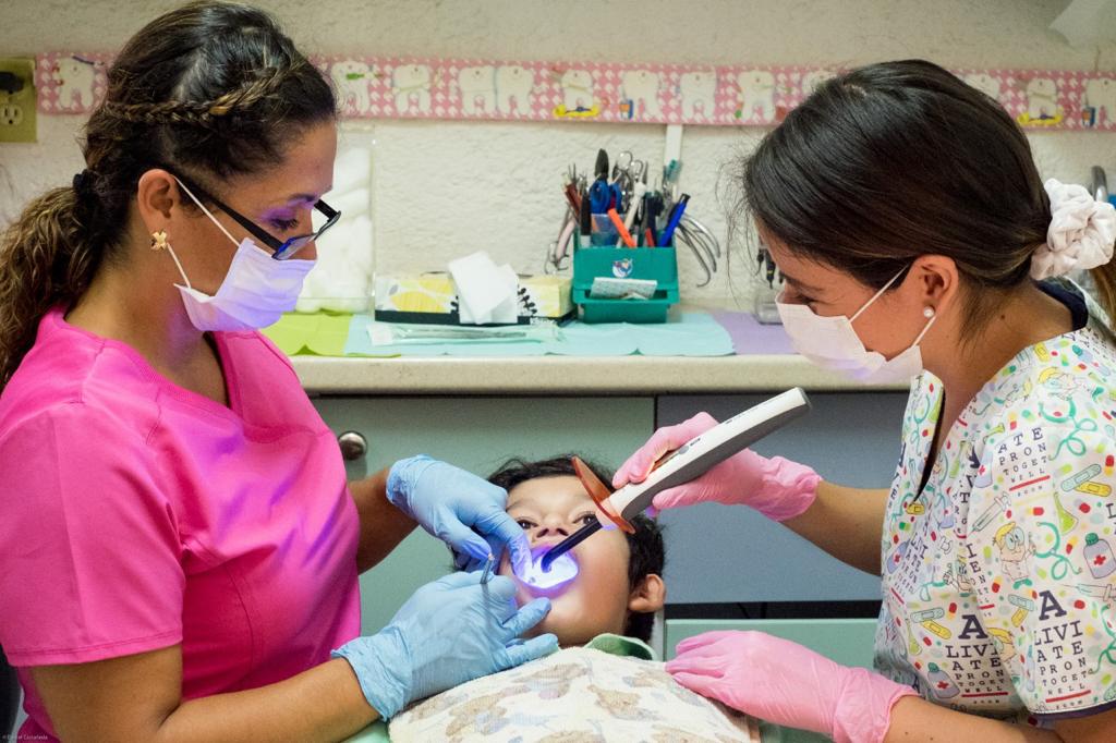 Dra, asistente y paciente